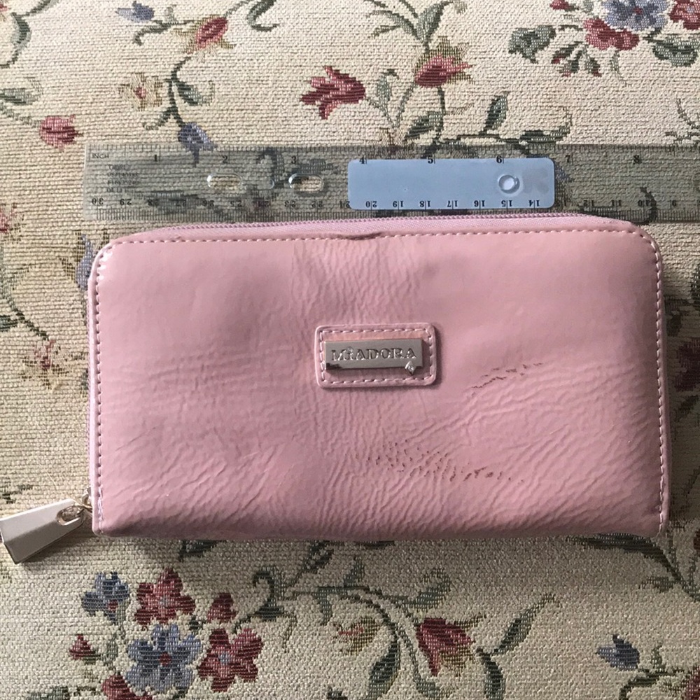 Miadora Wallet